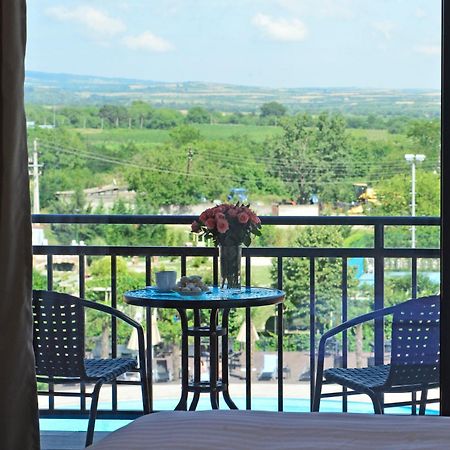 Ambassadori Kachreti Golf Resort Kachretʼi Екстериор снимка