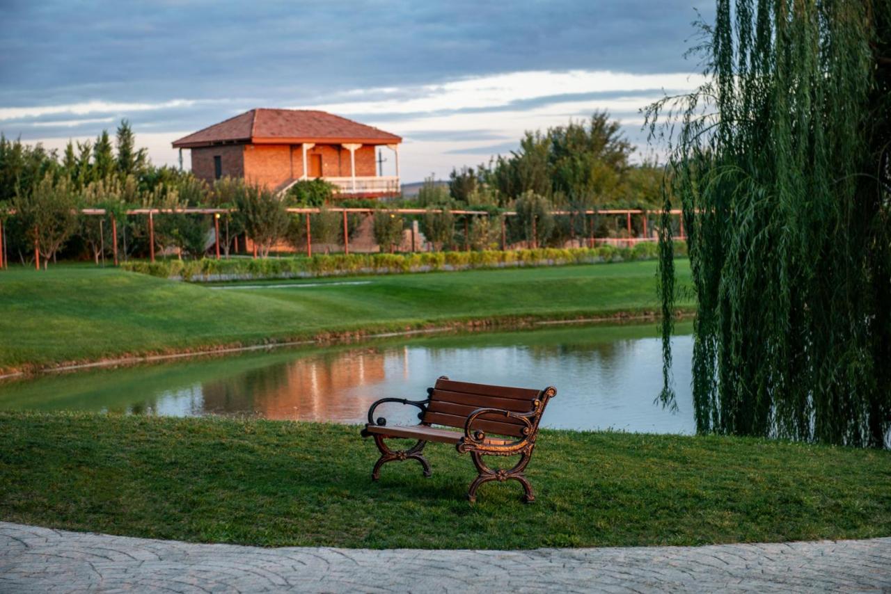 Ambassadori Kachreti Golf Resort Kachretʼi Екстериор снимка